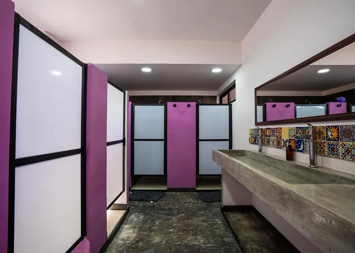 Itza Hotel *